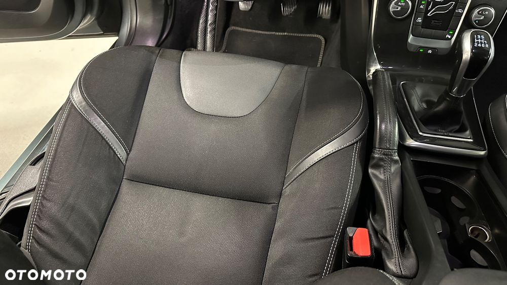Volvo V40 - 27