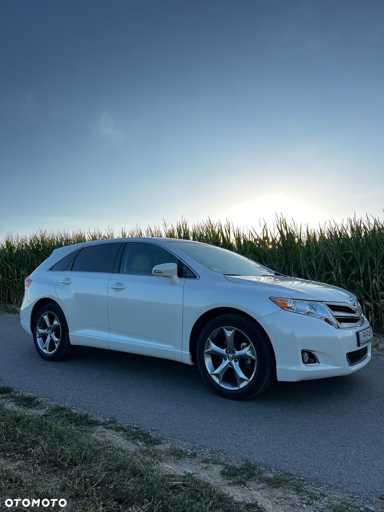 Toyota Venza 3.5 V6 AWD - 2