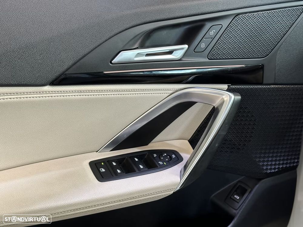 BMW iX1 xDrive30 xLine - 7