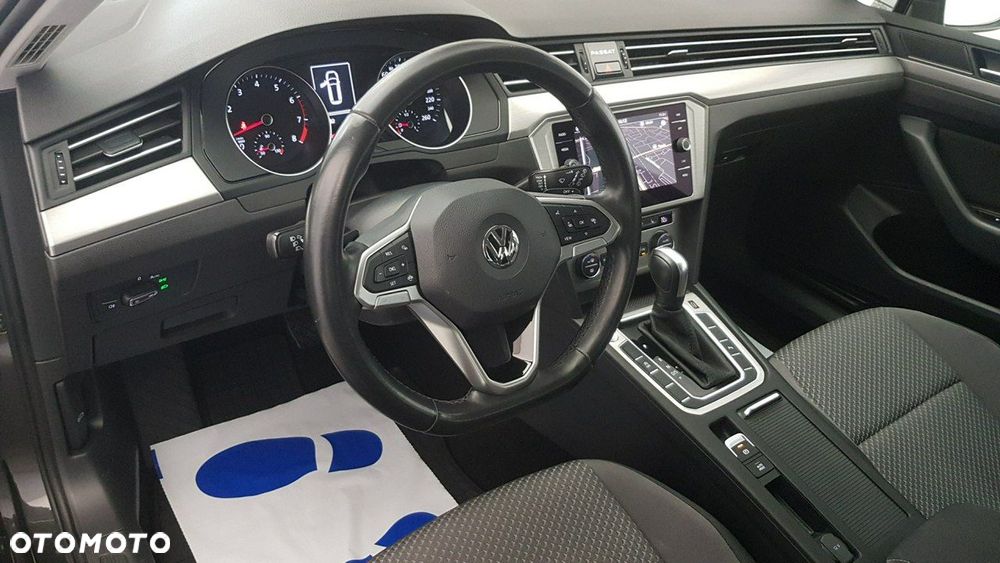 Volkswagen Passat - 14