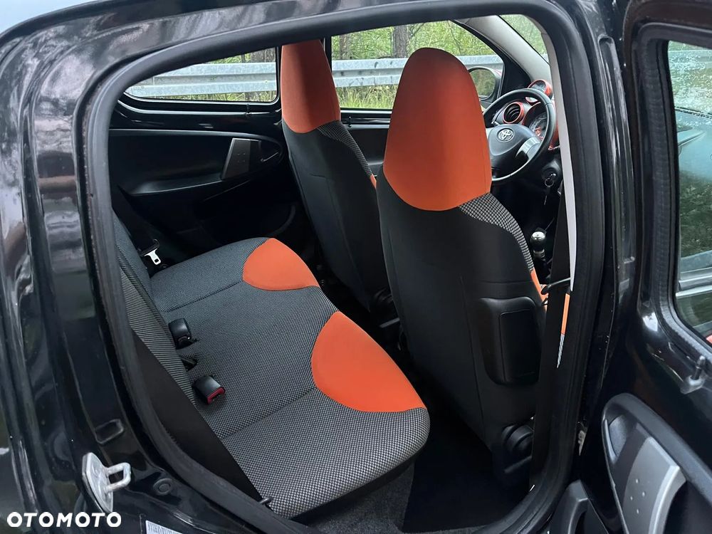Toyota Aygo Connect - 11