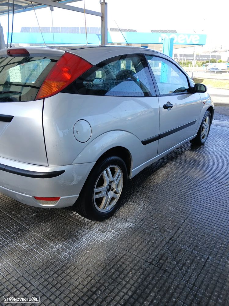 Ford Focus 1.8 TDCi Trend - 9