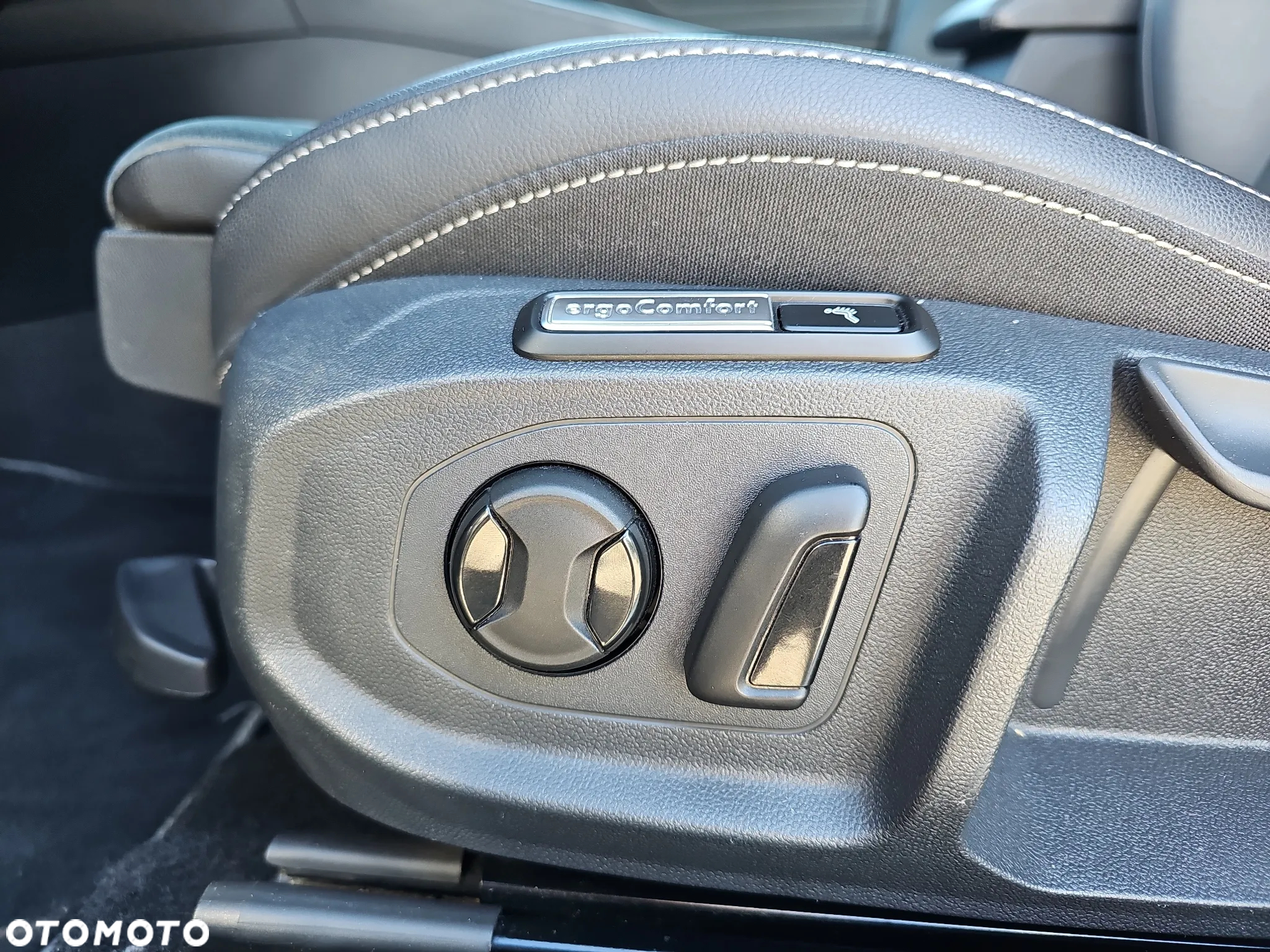 Volkswagen Arteon 2.0 TSI R-Line DSG - 25