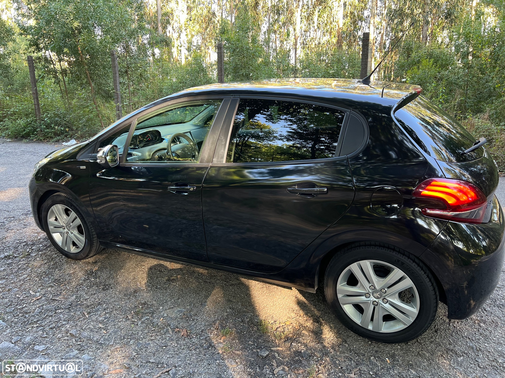 Peugeot 208 1.2 PureTech Style - 4
