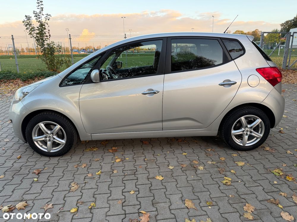 Kia Venga - 7
