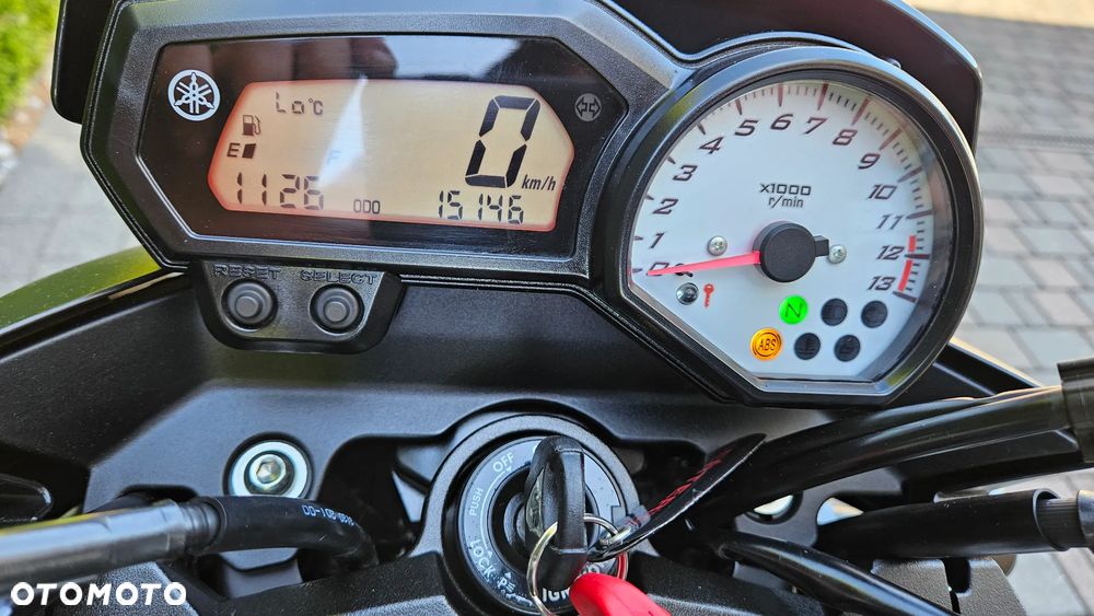 Yamaha FZ8 - 3