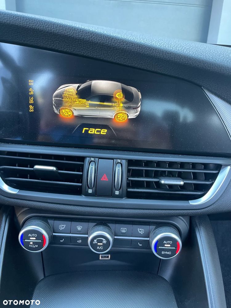 Alfa Romeo Giulia 2.0 Turbo Veloce Q4 - 18