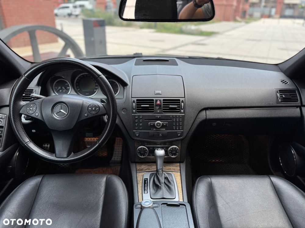Mercedes-Benz Klasa C 320 CDI Avantgarde 4-Matic - 24