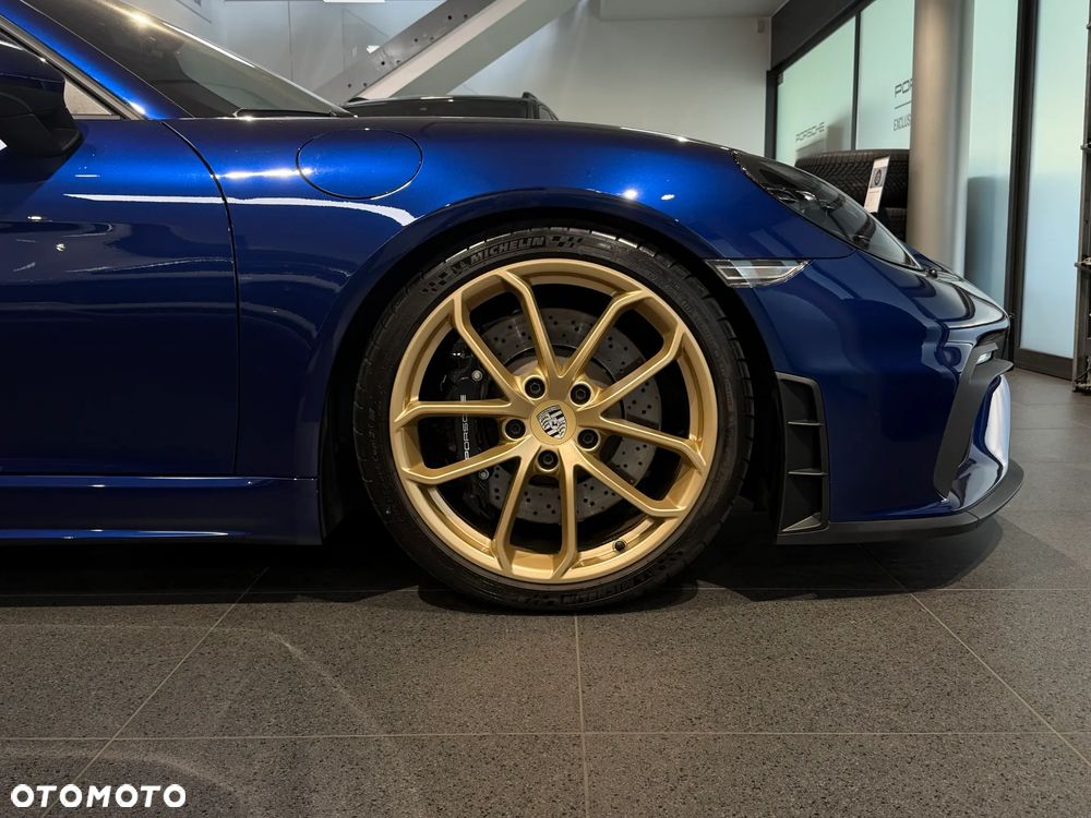 Porsche 718 Spyder - 14