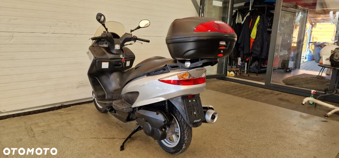 Suzuki Burgman - 22