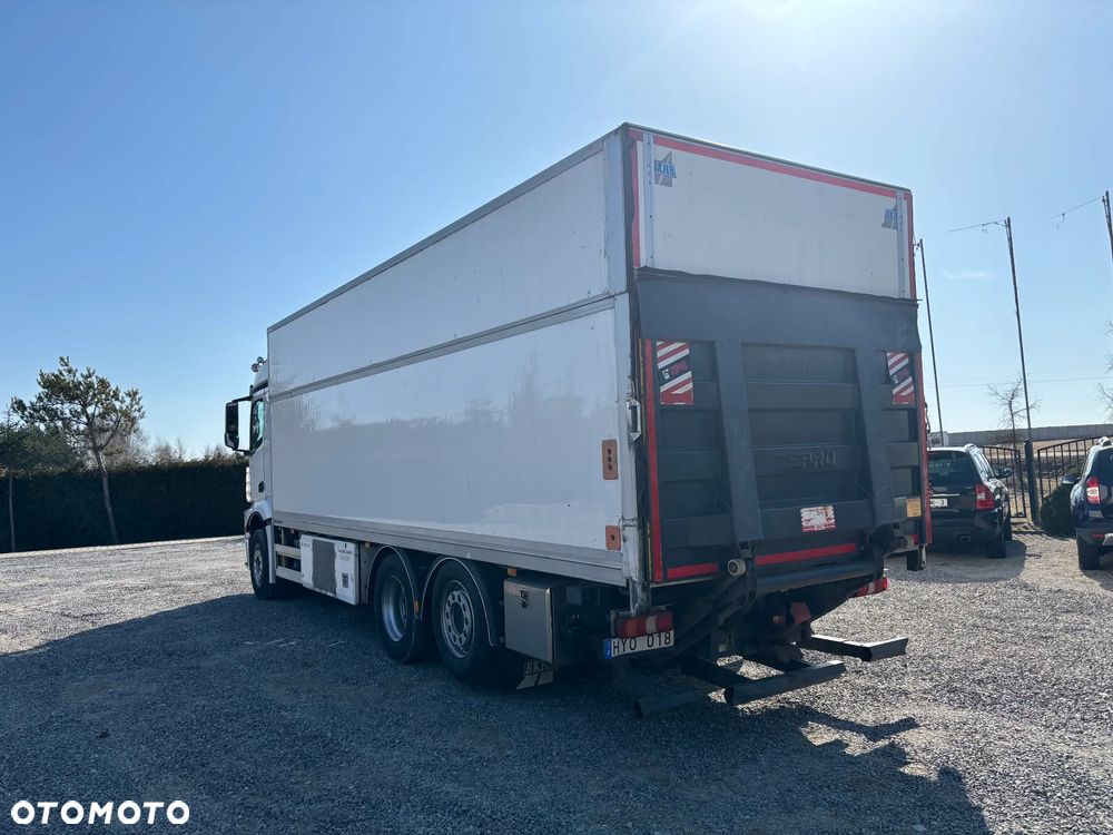 Mercedes-Benz actros - 4