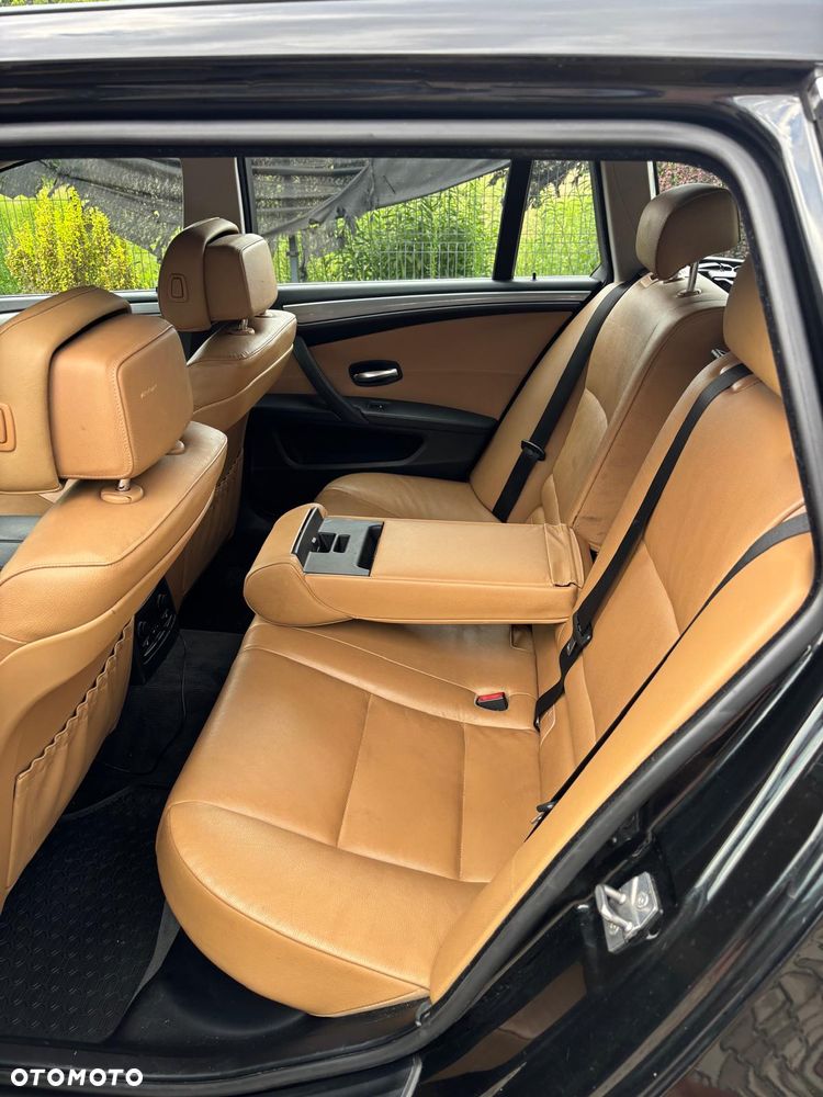 BMW Seria 5 525i - 10