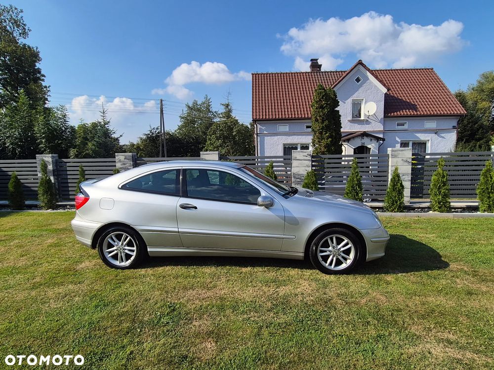 Mercedes-Benz Klasa C 180 Kompressor Sportcoupe - 2