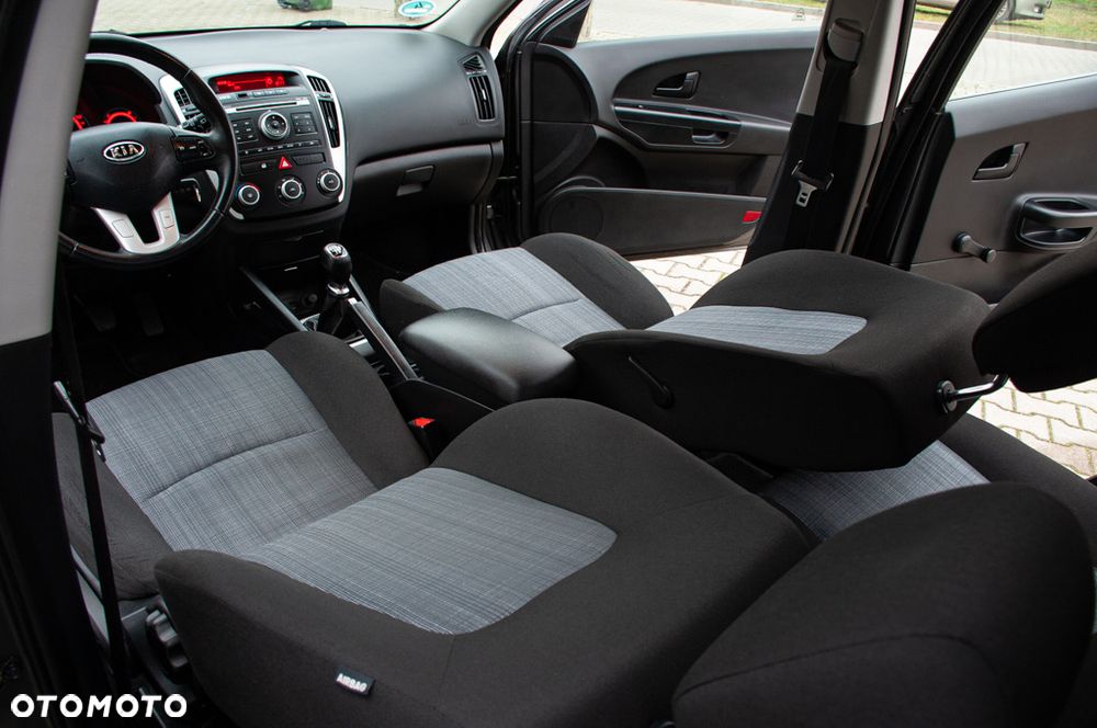 Kia Ceed 1.6 CVVT LX - 31