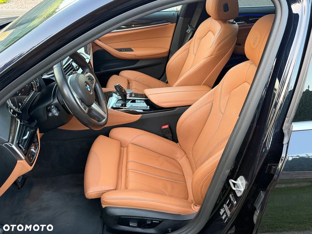 BMW Seria 5 520d M Sport Edition - 13