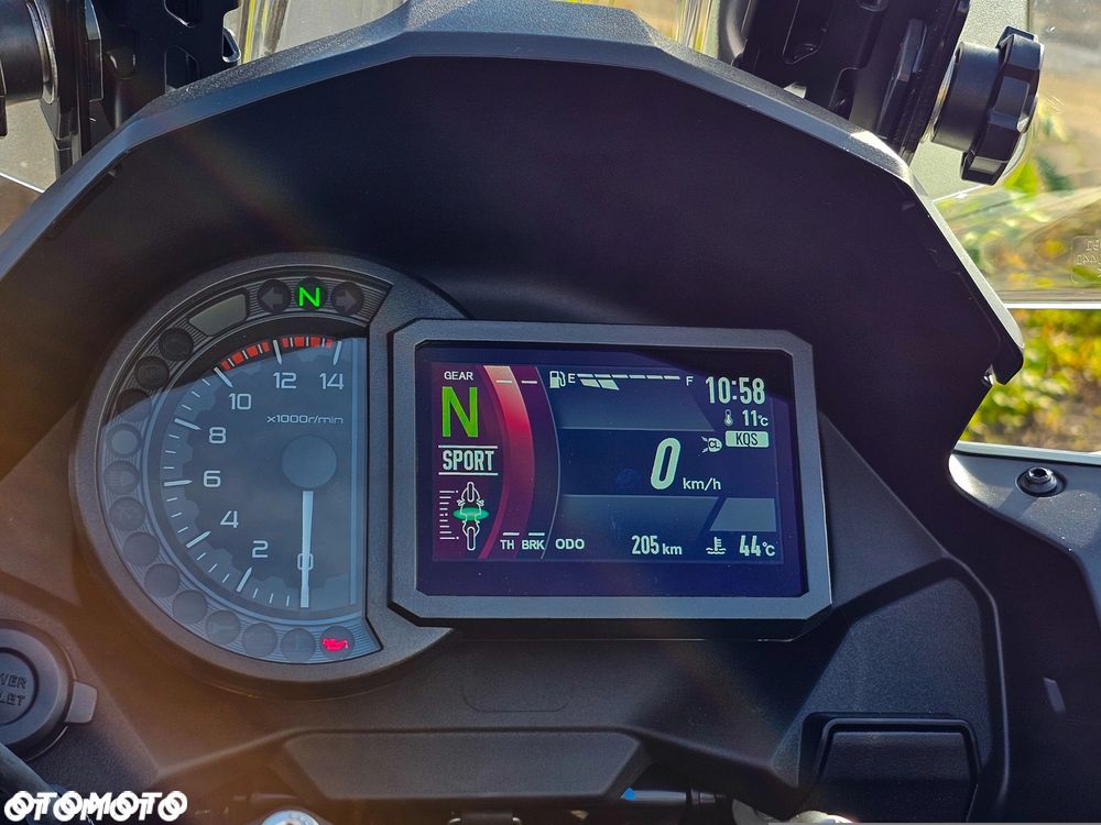 Kawasaki Versys 1000 - 8