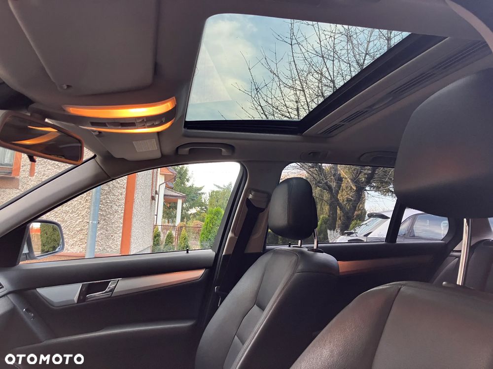 Mercedes-Benz Klasa C 350 7G-TRONIC Avantgarde - 23