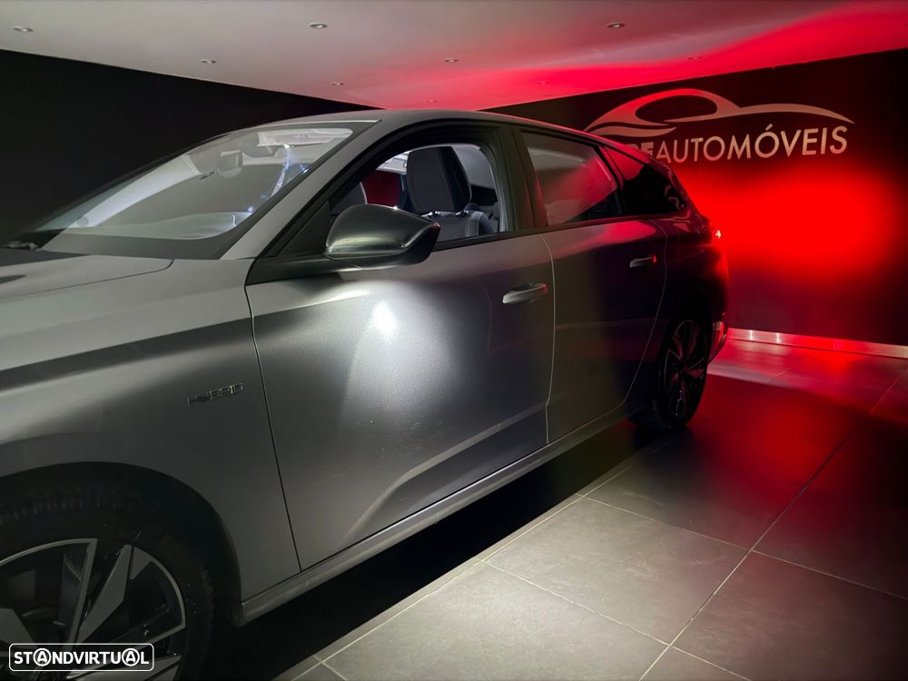 Peugeot 308 SW 1.6 Hybrid Allure e-EAT8 - 38