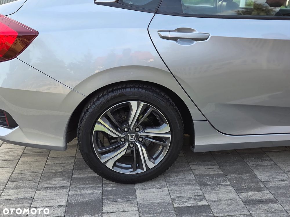 Honda Civic 1.5 T Prestige (Navi) - 12