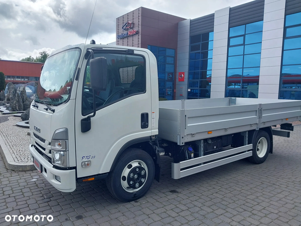 Isuzu P75 5.2 L