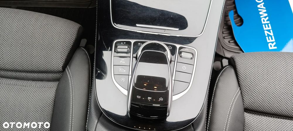 Mercedes-Benz Klasa E - 21