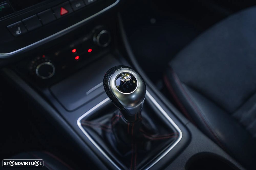 Mercedes-Benz CLA 200 CDI AMG Line - 35