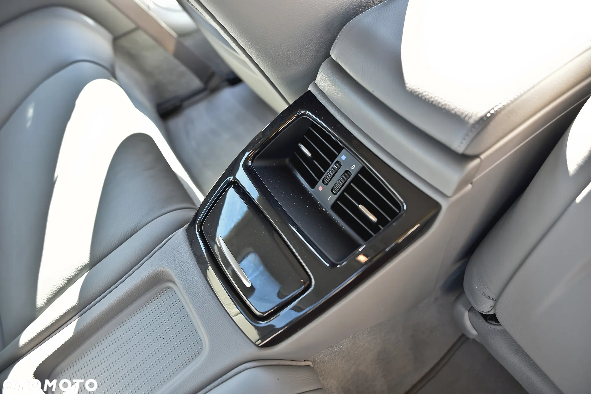 BMW Seria 3 335i Coupe M Sport Edition - 23