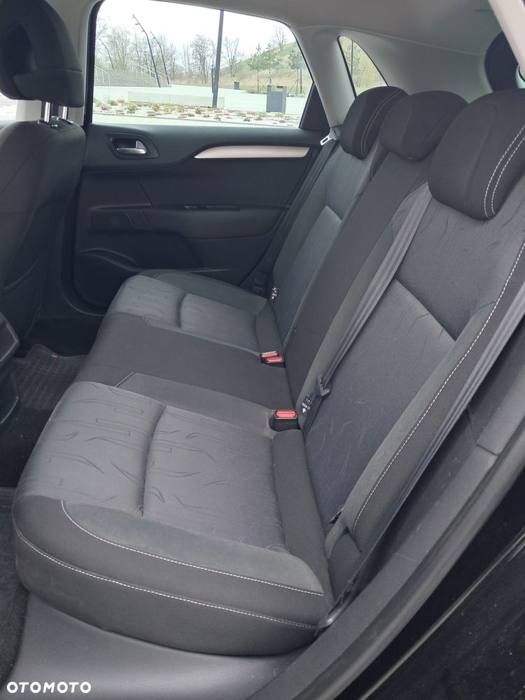 Citroën C4 HDi 110 Attraction - 21