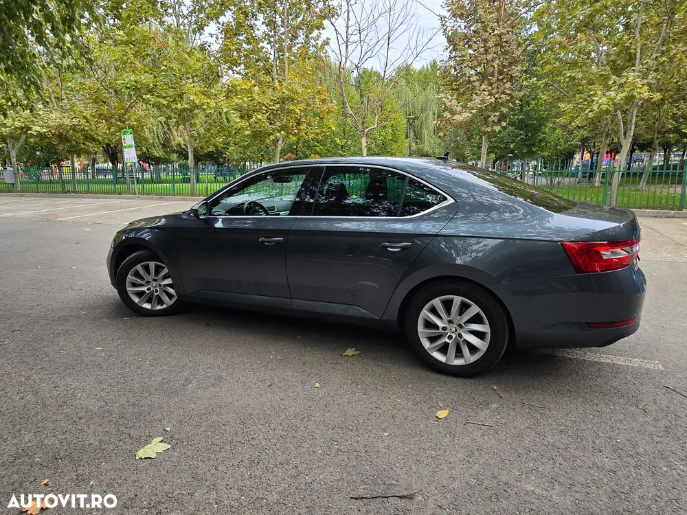 Skoda Superb 1.4 TSI DSG Ambition - 15