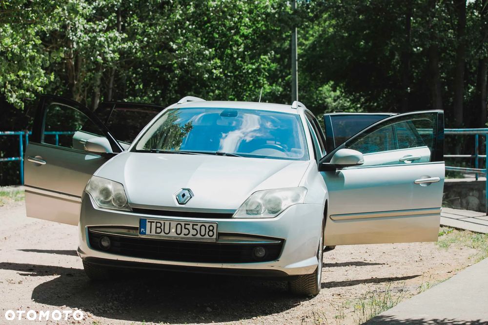 Renault Laguna dCi 110 FAP Bose Edition - 9