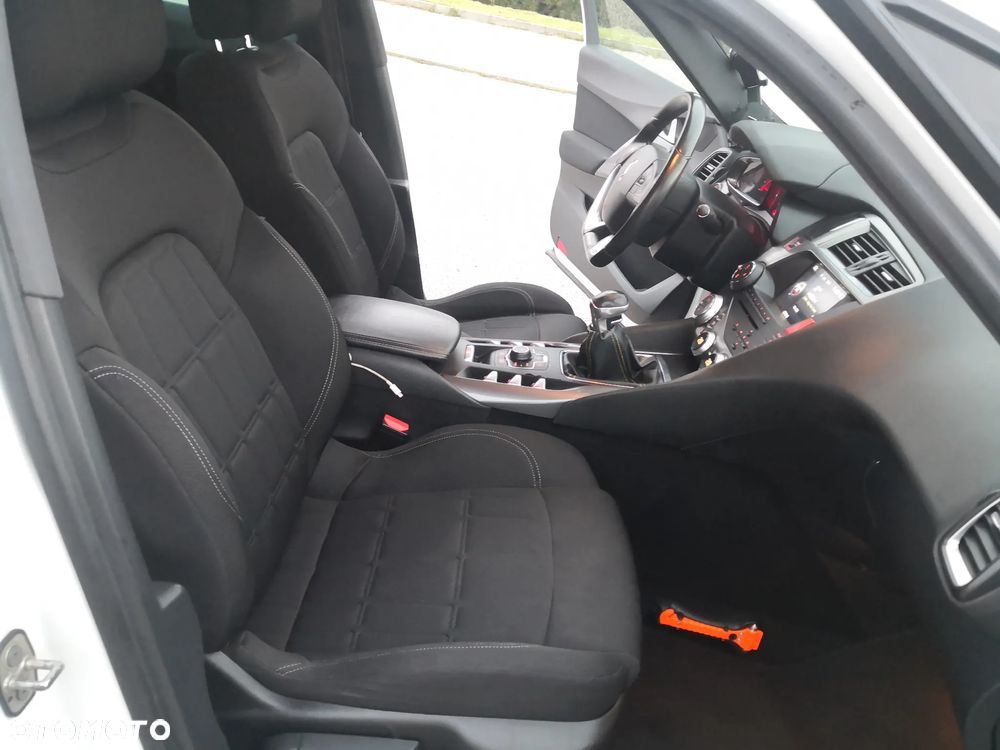 Citroën DS5 BlueHDi 120 - 15
