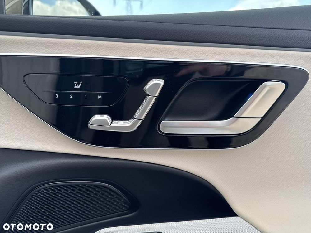 Mercedes-Benz Klasa E - 27