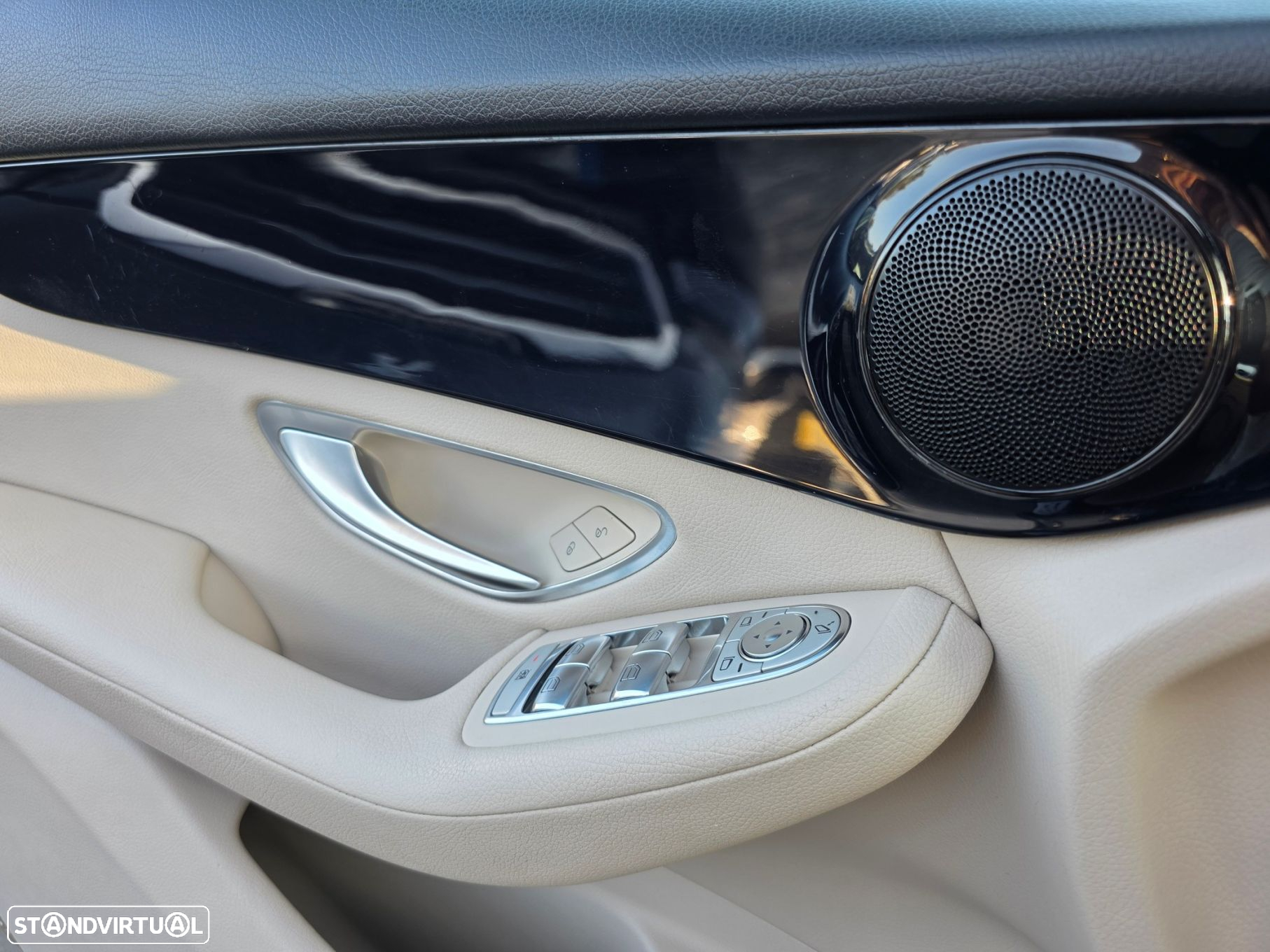 Mercedes-Benz GLC 300 - 19
