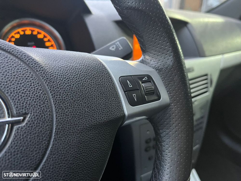 Opel Astra GTC 1.3 CDTI - 19