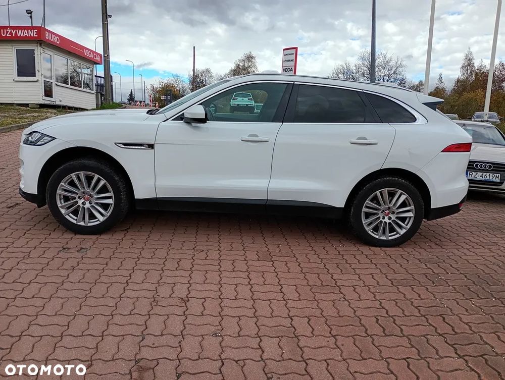 Jaguar F-Pace 2.0 i4D AWD Prestige - 4