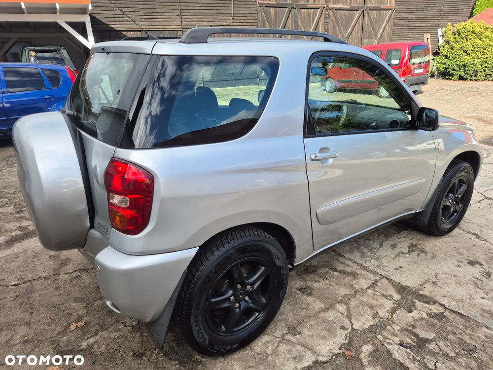 Toyota RAV4 - 10