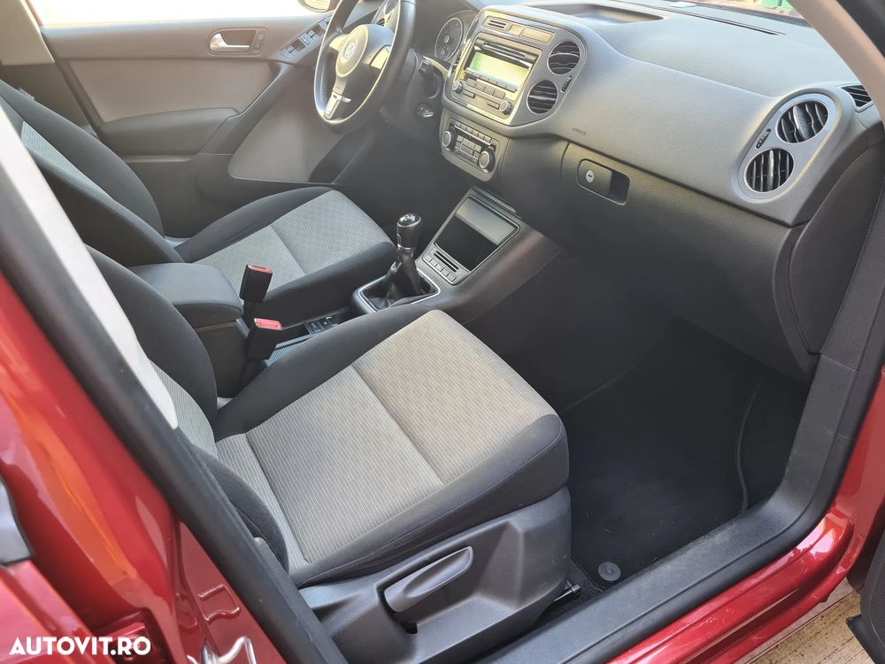 Volkswagen Tiguan - 10