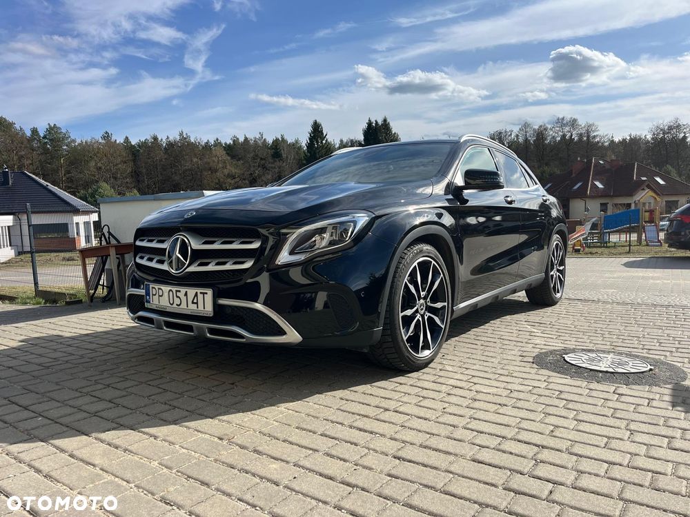 Mercedes-Benz GLA 220 4-Matic - 4