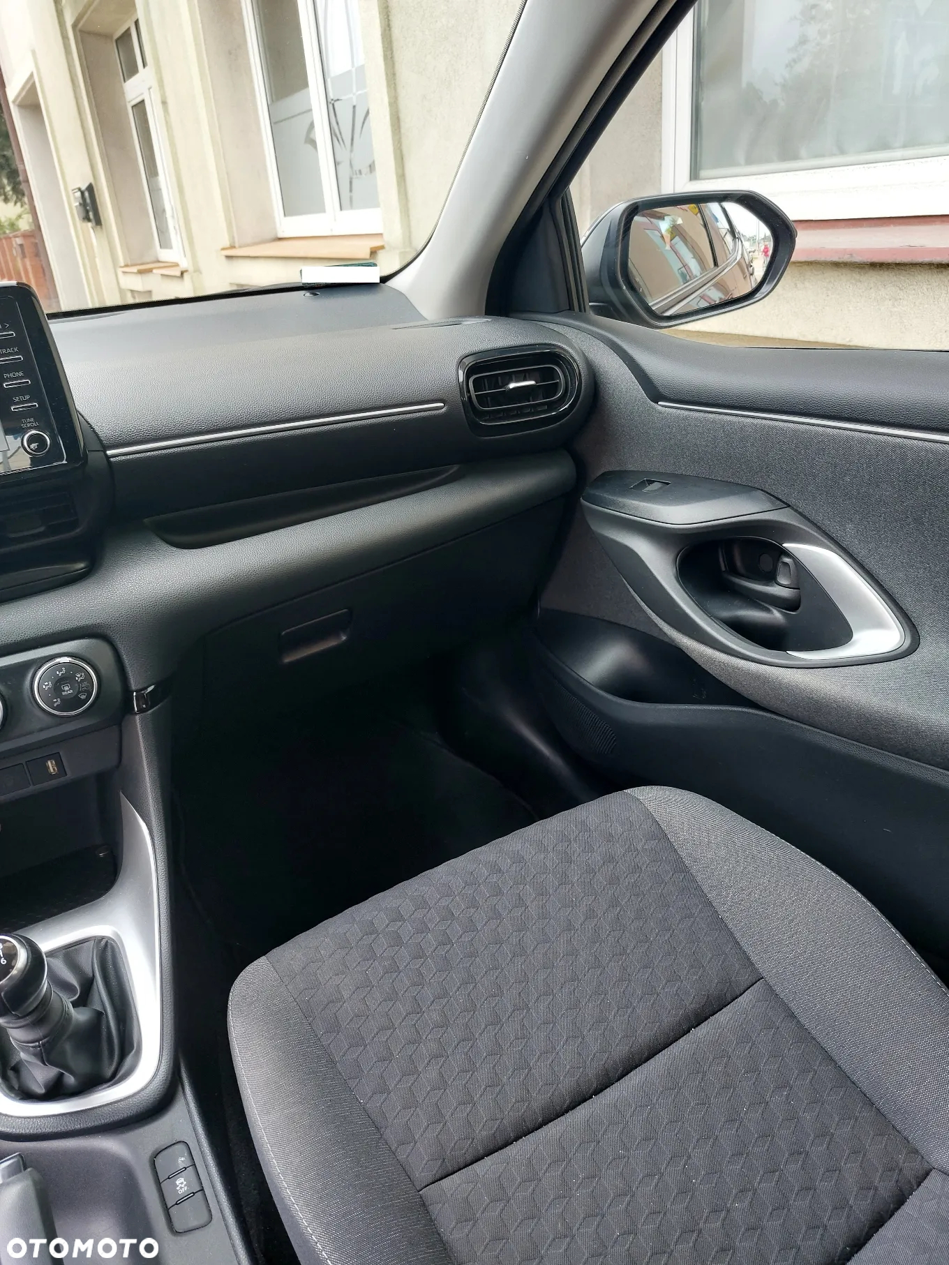 Toyota Yaris 1.5 Comfort - 6