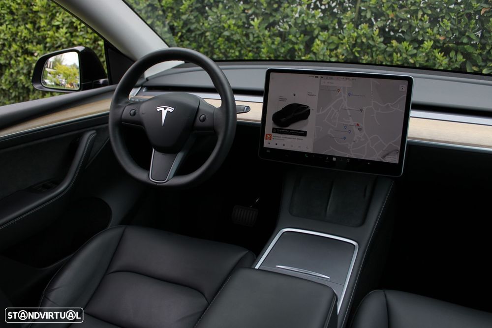 Tesla Model Y Long Range Dual Motor AWD - 27