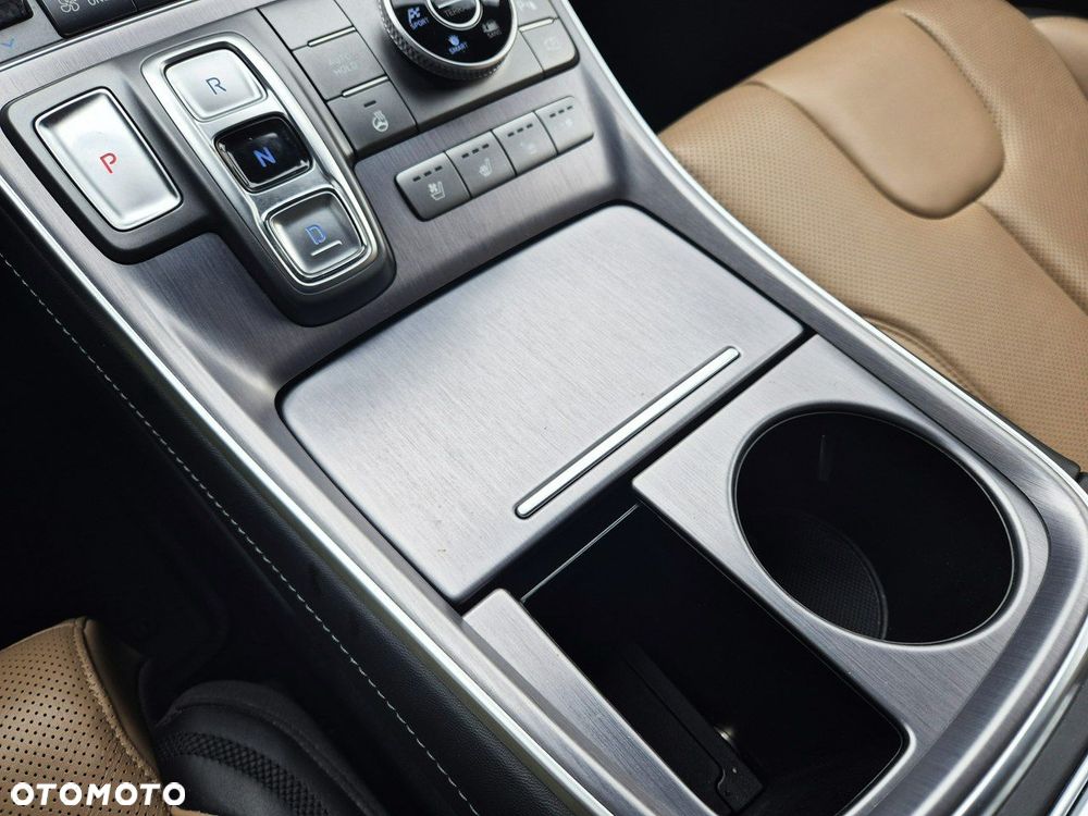 Hyundai Santa Fe 1.6 T-GDI HEV Platinum - 35