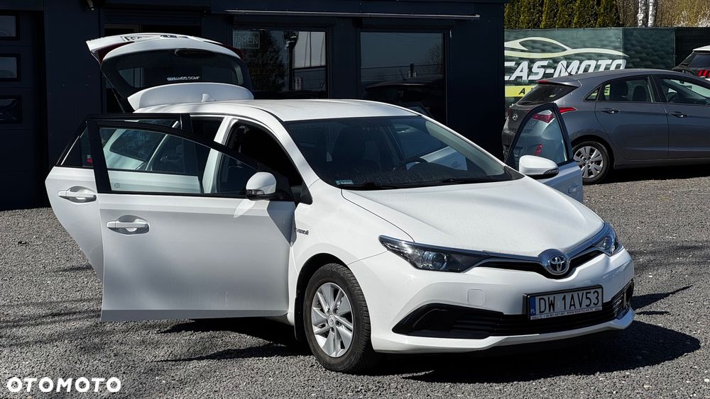 Toyota Auris - 11