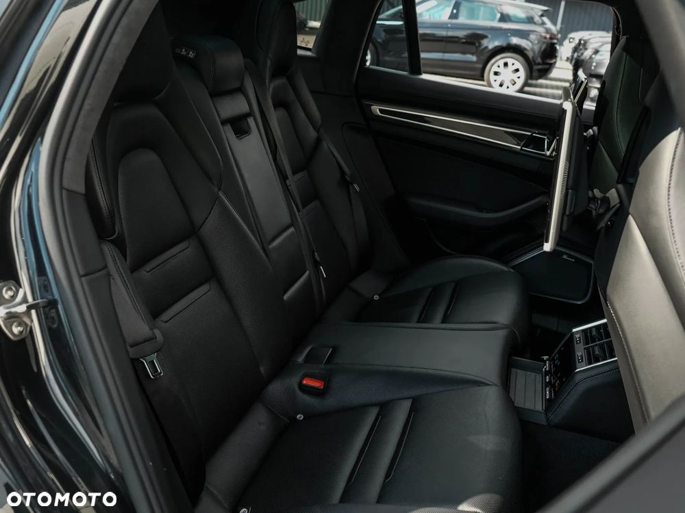 Porsche Panamera Turbo - 29