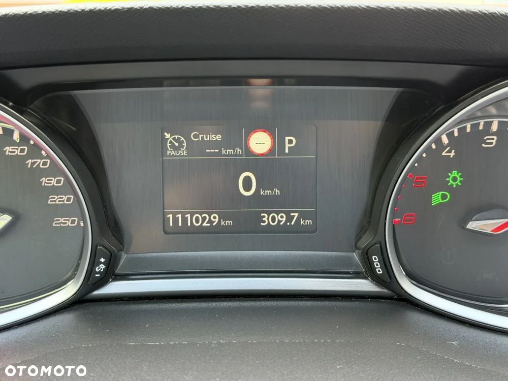 Peugeot 308 1.5 BlueHDi Allure Pack S&S EAT8 - 28