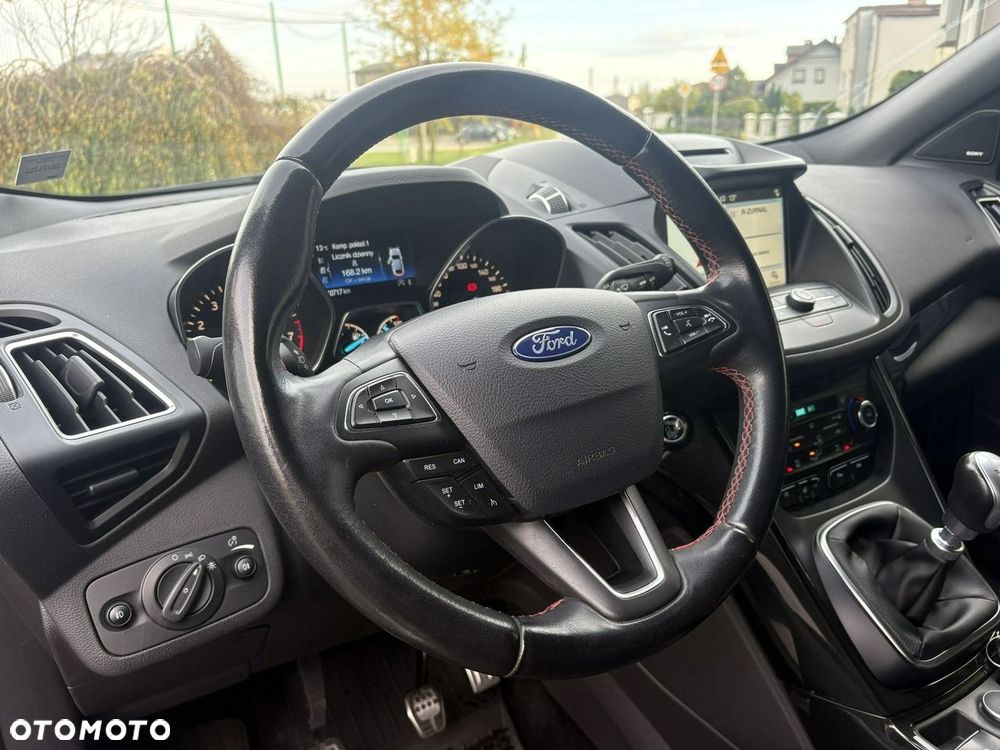 Ford Kuga - 16