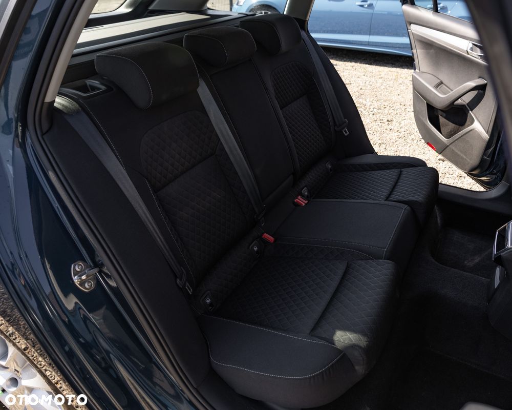 Skoda Superb 2.0 TDI SCR Ambition DSG - 37