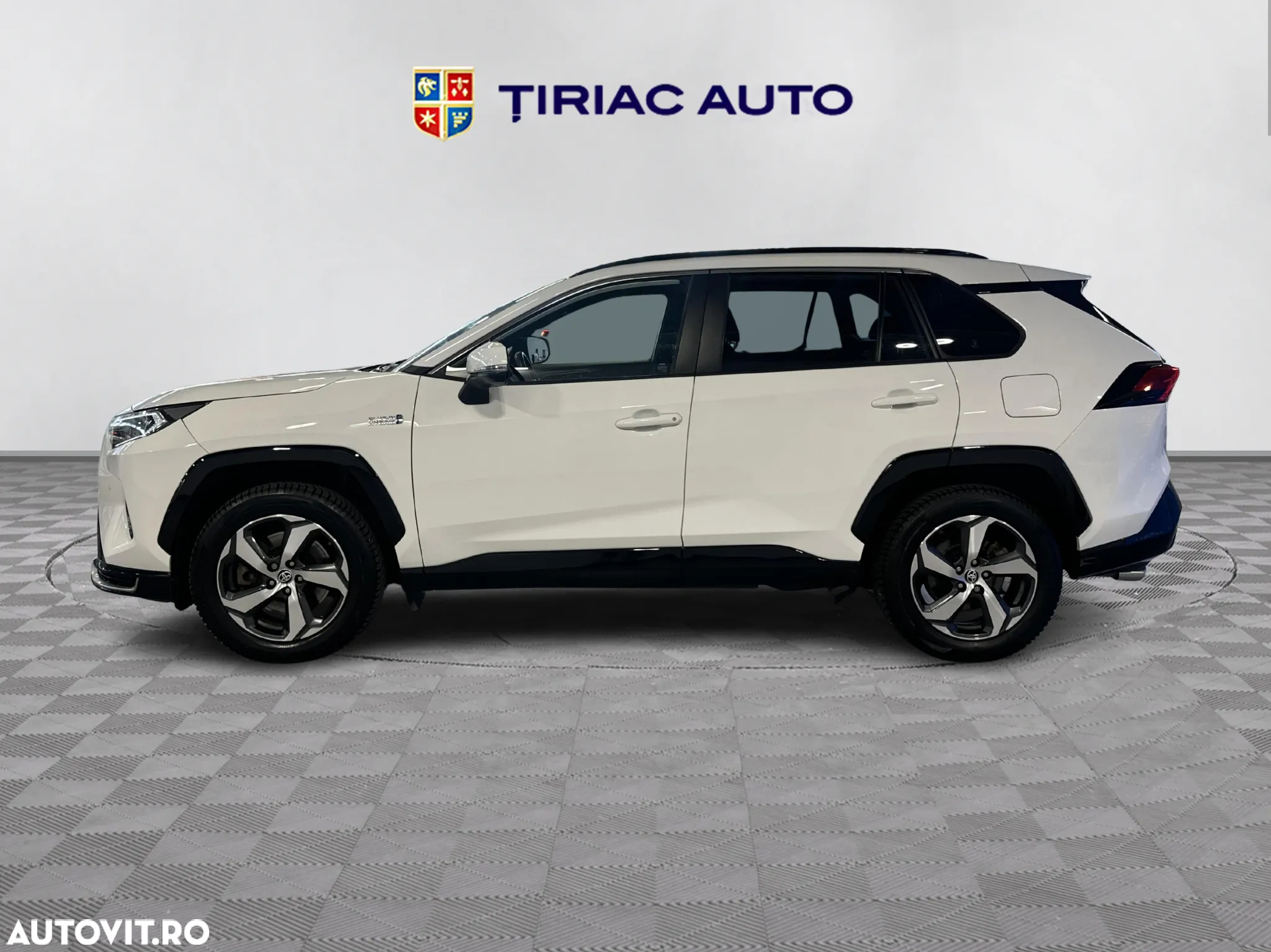 Toyota RAV4 Plug-in-Hybrid - 2