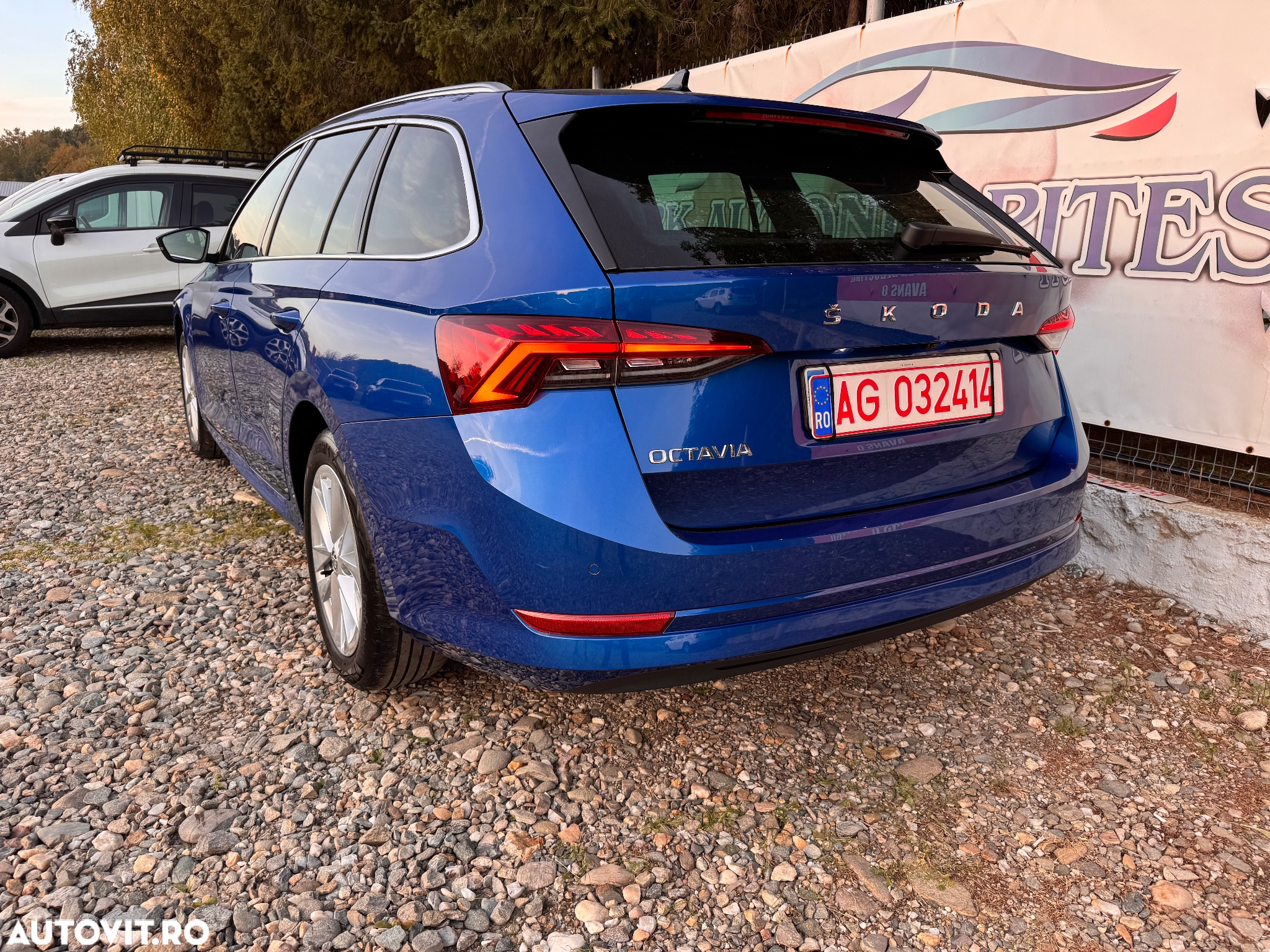 Skoda Octavia Combi 2.0 TDI DSG Exclusive Plus - 6