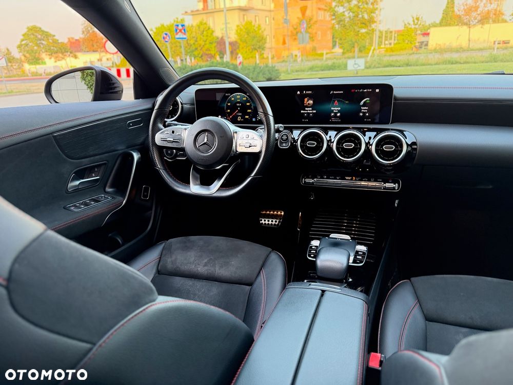 Mercedes-Benz CLA 200 AMG Line 7G-DCT - 18