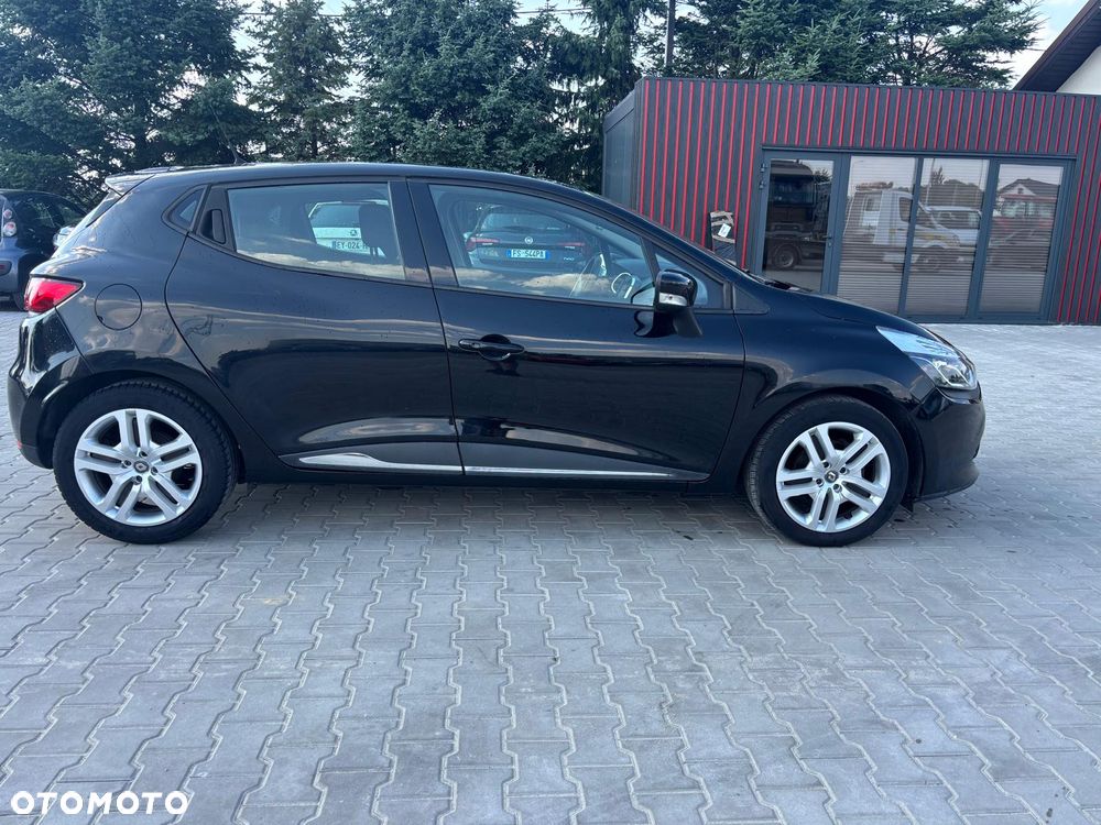 Renault Clio - 17